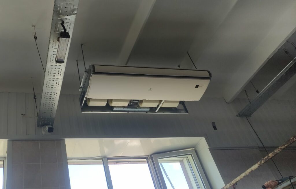 Установка кондиционера Royal Clima